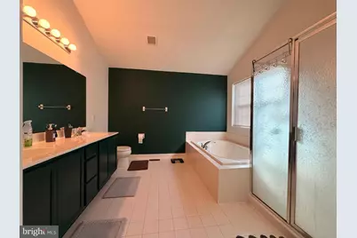 894 Yorkshire Drive, Breinigsville, PA 18031 - Photo 38