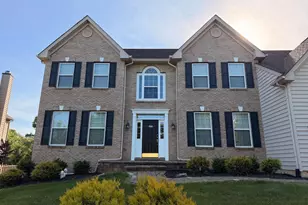 894 Yorkshire Dr, Breinigsville, PA 18031 - Photo 1