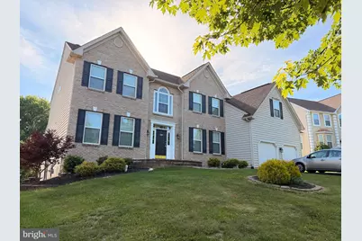 894 Yorkshire Drive, Breinigsville, PA 18031 - Photo 2