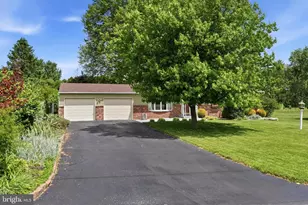 5231 Price Ave, Coopersburg, PA 18036 - Photo 2