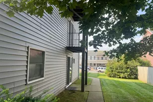 526 Broad St, Emmaus, PA 18049 - Photo 2
