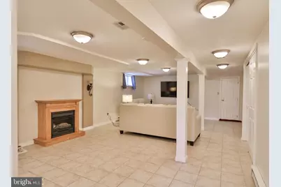 1635 E Emmaus Avenue, Allentown, PA 18103 - Photo 36