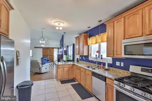 1635 E Emmaus Ave, Allentown, PA 18103 - Photo 18