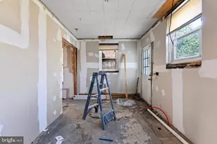 927 W Wyoming St, Allentown, PA 18103 - Photo 24