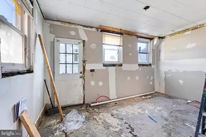 927 W Wyoming Street, Allentown, PA 18103 - Photo 8