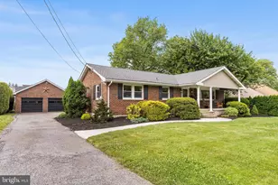 104 E Landis St, Coopersburg, PA 18036 - Photo 2