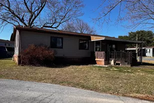 8955 Breinig Run Cir, Breinigsville, PA 18031 - Photo 4