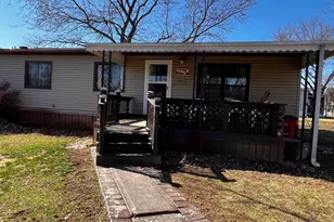 8955 Breinig Run Cir, Breinigsville, PA 18031 - Photo 6