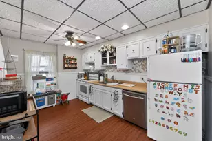 233 Adrain St, Emmaus, PA 18049 - Photo 10