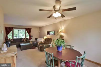 7049 Carriage Drive, Coopersburg, PA 18036 - Photo 10