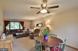 7049 Carriage Dr, Coopersburg, PA 18036 - Photo 10