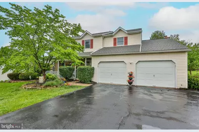 7049 Carriage Drive, Coopersburg, PA 18036 - Photo 2