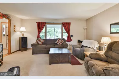 7049 Carriage Drive, Coopersburg, PA 18036 - Photo 8