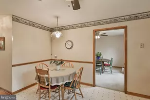 7049 Carriage Dr, Coopersburg, PA 18036 - Photo 12