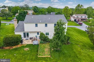 7049 Carriage Dr, Coopersburg, PA 18036 - Photo 40