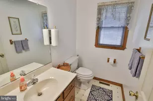 7049 Carriage Dr, Coopersburg, PA 18036 - Photo 14