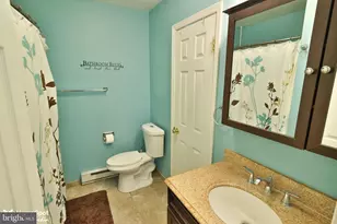 411 E Oxford St, Coopersburg, PA 18036 - Photo 16