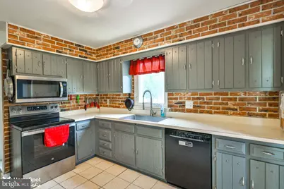 411 E Oxford Street, Coopersburg, PA 18036 - Photo 10