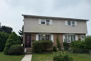 243 Wood St, Catasauqua, PA 18032 - Photo 1