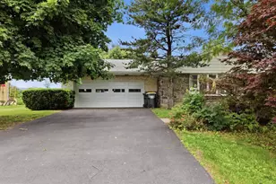 1657 Clearview Rd, Coplay, PA 18037 - Photo 8