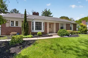 1148 Clearwood Dr, Allentown, PA 18103 - Photo 4