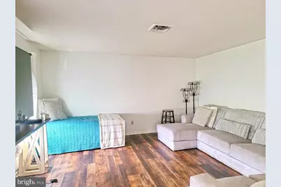 1401 W Pennsylvania Street, Allentown, PA 18102 - Photo 2