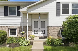 2705 Andrea Dr, Allentown, PA 18103 - Photo 2