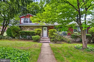 135 North St, Emmaus, PA 18049 - Photo 2