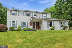 5712 Nina Cir, Coopersburg, PA 18036 - Photo 1