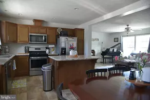 7424 Marquis Dr, Trexlertown, PA 18087 - Photo 8