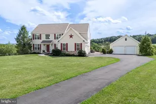 2912 Silver Creek Cir, Kutztown, PA 19530 - Photo 2