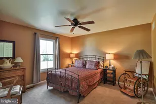 4826 Somerset Ln, Macungie, PA 18062 - Photo 34