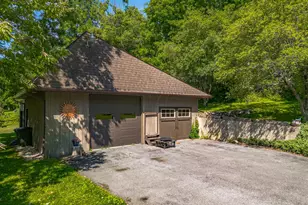 5735 Blue Church Rd, Coopersburg, PA 18036 - Photo 32