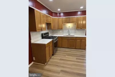 317 N 13th Street, Allentown, PA 18102 - Photo 2