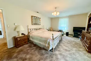 5705 Bel Air Dr, Coopersburg, PA 18036 - Photo 16