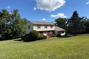 5705 Bel Air Dr, Coopersburg, PA 18036 - Photo 2