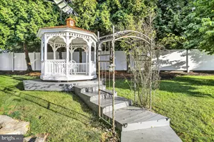 2210 Greenwood Rd, Allentown, PA 18103 - Photo 56