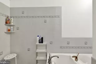 2210 Greenwood Rd, Allentown, PA 18103 - Photo 24