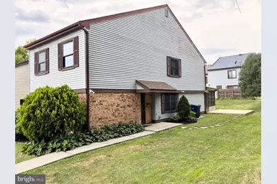 1726 Saratoga Court, Allentown, PA 18104 - Photo 2