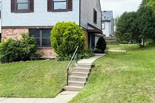 1726 Saratoga Ct, Allentown, PA 18104 - Photo 1