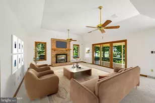 4403 Newton Cir, Emmaus, PA 18049 - Photo 10