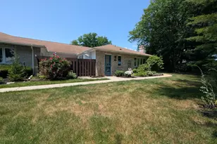 5634 Merion Ln, Macungie, PA 18062 - Photo 1