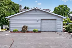 5463 Doris Dr, Allentown, PA 18106 - Photo 8