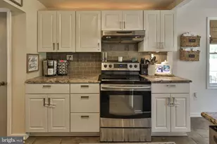 2310 E Woodlawn St, Allentown, PA 18109 - Photo 14