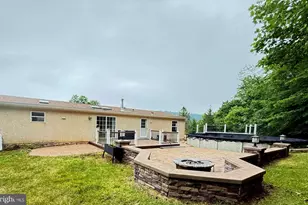 4888 Vera Cruz Rd, Emmaus, PA 18049 - Photo 2