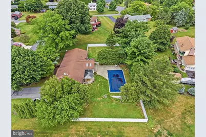 5429 Curtis Drive, Schnecksville, PA 18078 - Photo 2