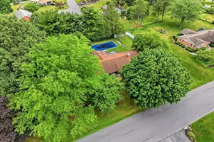 5429 Curtis Dr, Schnecksville, PA 18078 - Photo 4