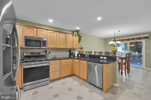 2184 Greenmeadow Dr, Macungie, PA 18062 - Photo 12