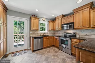 6470 Fawn Ln, Center Valley, PA 18034 - Photo 30