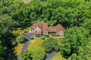 6470 Fawn Ln, Center Valley, PA 18034 - Photo 4